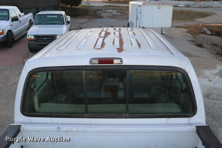 image for item DC3582 2001 Ford F250 Super Duty Crew Cab pickup truck