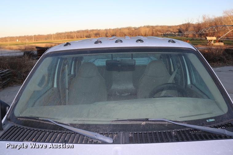 image for item DC3582 2001 Ford F250 Super Duty Crew Cab pickup truck