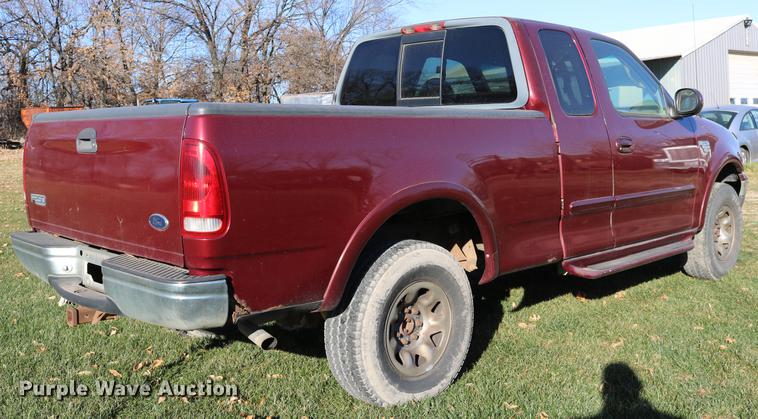image for item DC3583 1999 Ford F250 SuperCab pickup truck