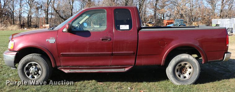 image for item DC3583 1999 Ford F250 SuperCab pickup truck