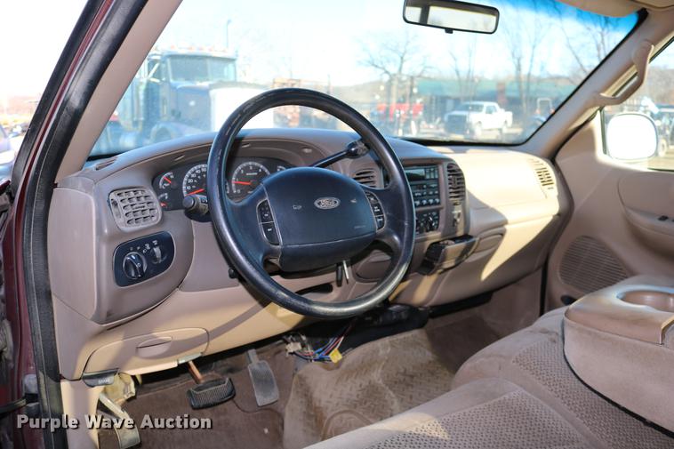 image for item DC3583 1999 Ford F250 SuperCab pickup truck