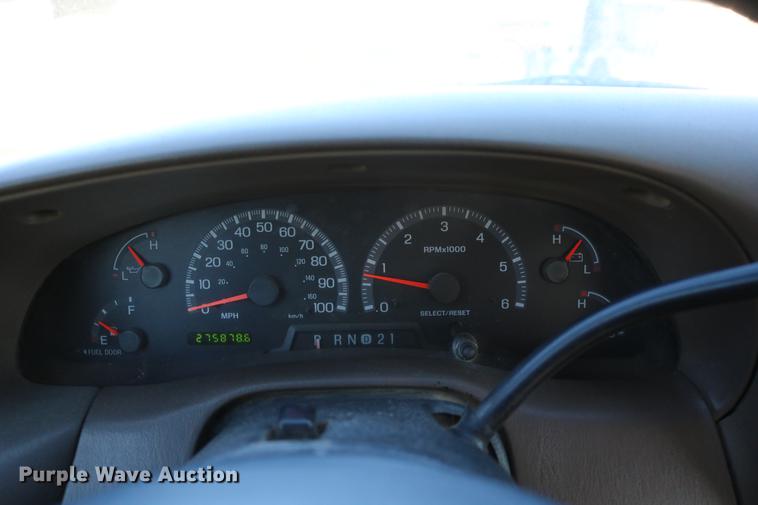 image for item DC3583 1999 Ford F250 SuperCab pickup truck