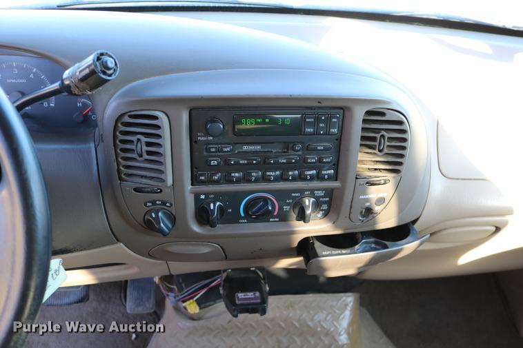 image for item DC3583 1999 Ford F250 SuperCab pickup truck
