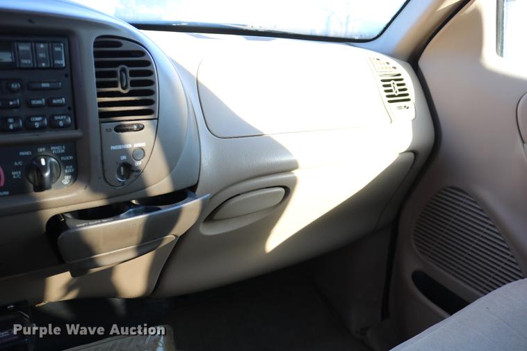 image for item DC3583 1999 Ford F250 SuperCab pickup truck