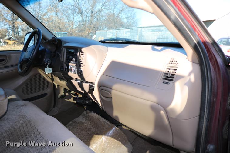 image for item DC3583 1999 Ford F250 SuperCab pickup truck