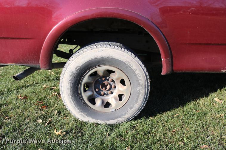 image for item DC3583 1999 Ford F250 SuperCab pickup truck