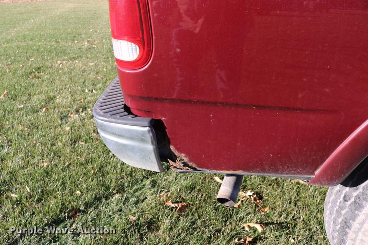image for item DC3583 1999 Ford F250 SuperCab pickup truck