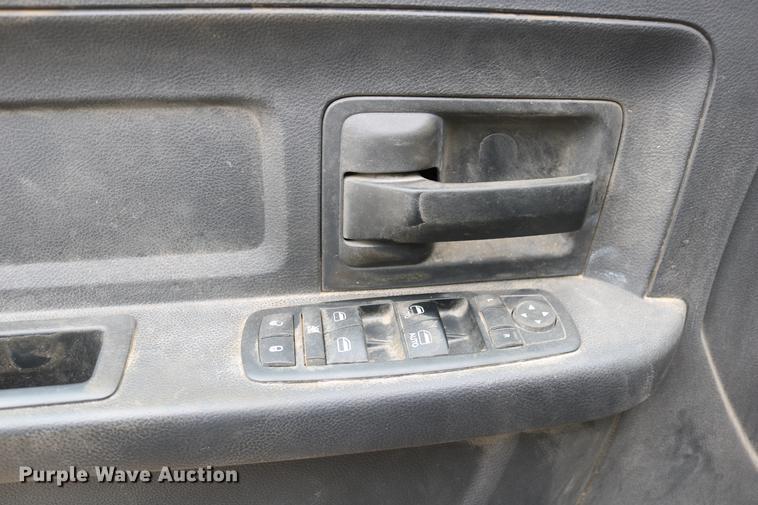 image for item DC3716 2012 Dodge Ram 5500 Crew Cab flatbed truck