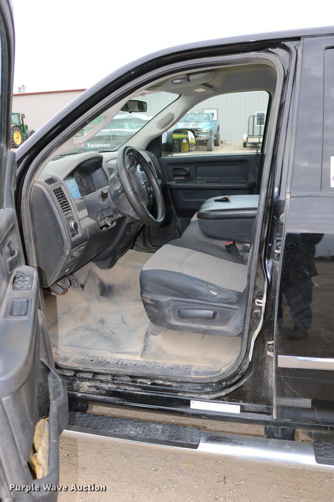 image for item DC3716 2012 Dodge Ram 5500 Crew Cab flatbed truck