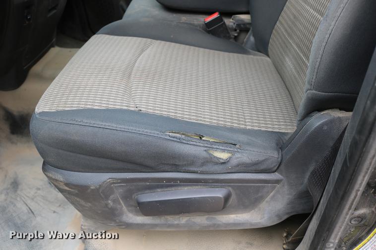 image for item DC3716 2012 Dodge Ram 5500 Crew Cab flatbed truck