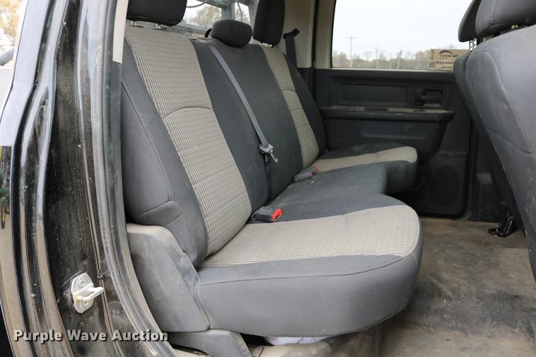 image for item DC3716 2012 Dodge Ram 5500 Crew Cab flatbed truck