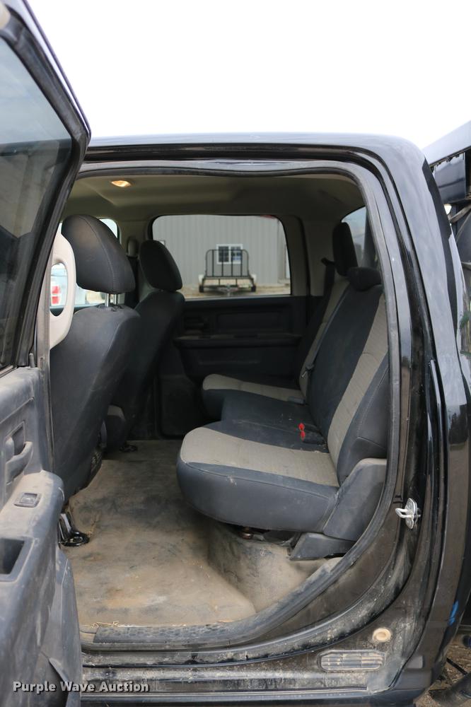 image for item DC3716 2012 Dodge Ram 5500 Crew Cab flatbed truck