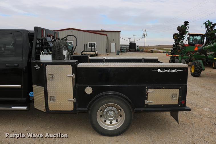 image for item DC3716 2012 Dodge Ram 5500 Crew Cab flatbed truck