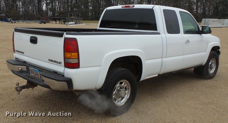 image for item DC4745 2000 Chevrolet Silverado K2500 Ext. Cab pickup truck