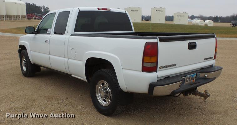 image for item DC4745 2000 Chevrolet Silverado K2500 Ext. Cab pickup truck