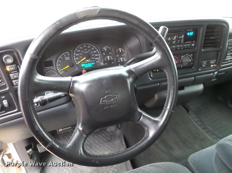 image for item DC4745 2000 Chevrolet Silverado K2500 Ext. Cab pickup truck