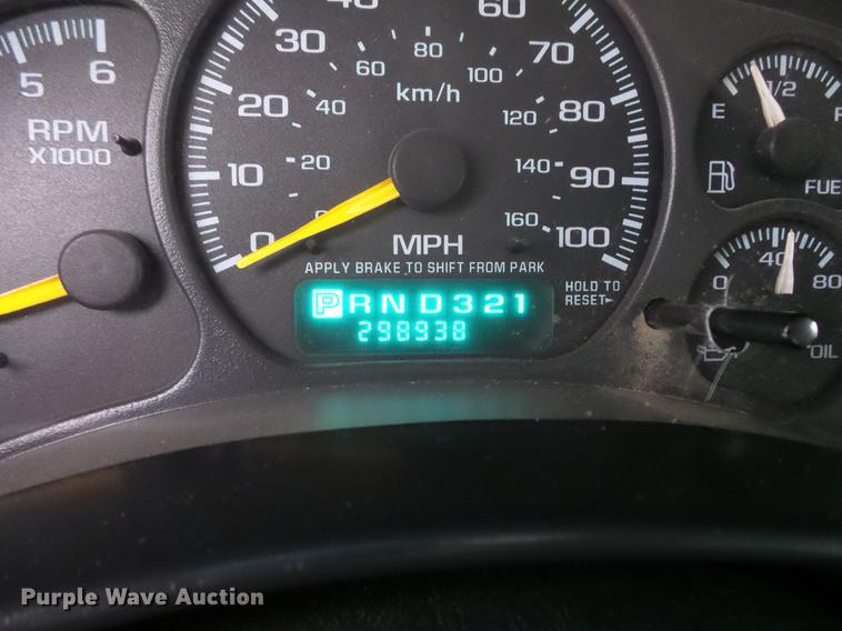 image for item DC4745 2000 Chevrolet Silverado K2500 Ext. Cab pickup truck