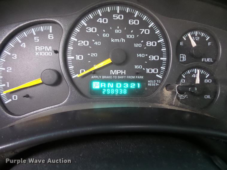 image for item DC4745 2000 Chevrolet Silverado K2500 Ext. Cab pickup truck