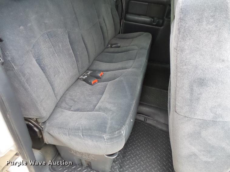 image for item DC4745 2000 Chevrolet Silverado K2500 Ext. Cab pickup truck