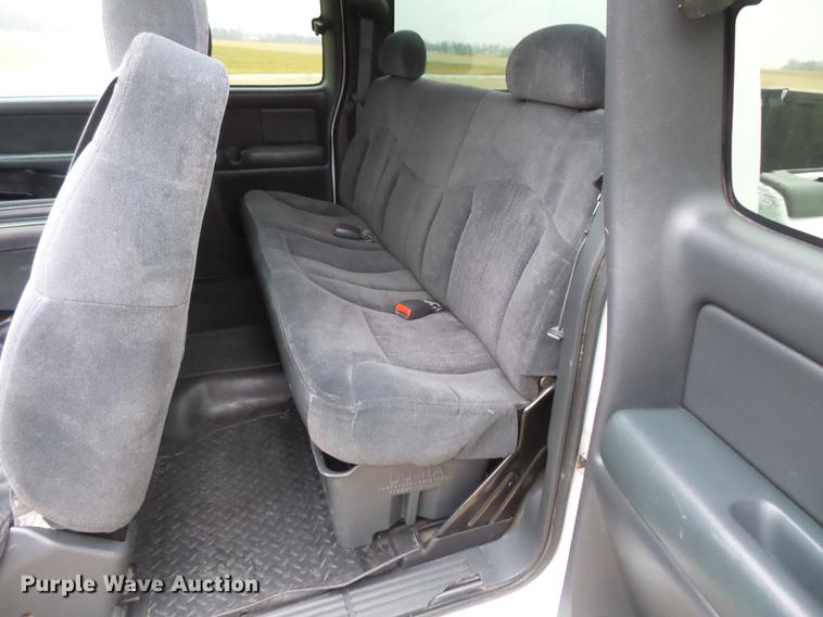 image for item DC4745 2000 Chevrolet Silverado K2500 Ext. Cab pickup truck