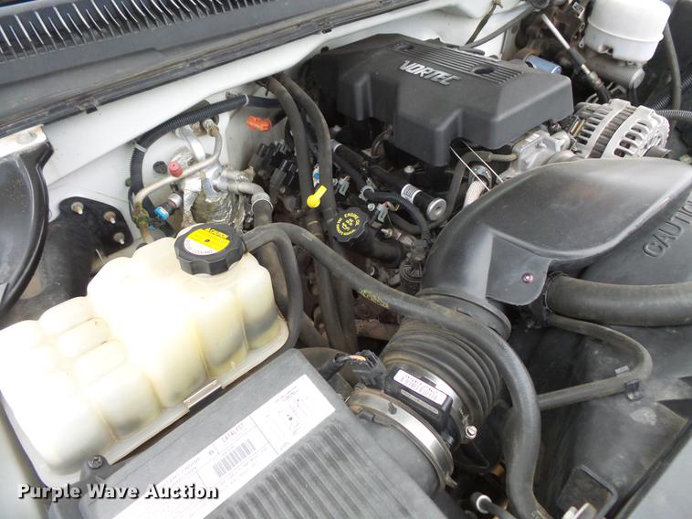 image for item DC4745 2000 Chevrolet Silverado K2500 Ext. Cab pickup truck