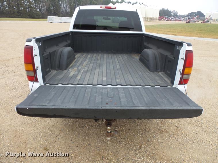 image for item DC4745 2000 Chevrolet Silverado K2500 Ext. Cab pickup truck