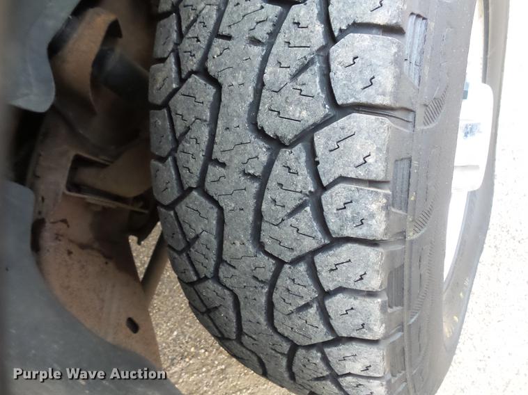 image for item DC4745 2000 Chevrolet Silverado K2500 Ext. Cab pickup truck