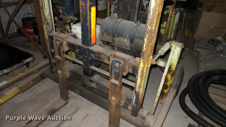 image for item DC5735 (2) Donkey B11 forklifts