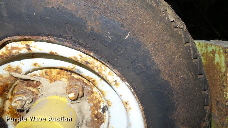 image for item DC5735 (2) Donkey B11 forklifts