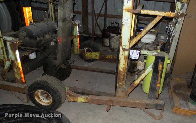 image for item DC5735 (2) Donkey B11 forklifts