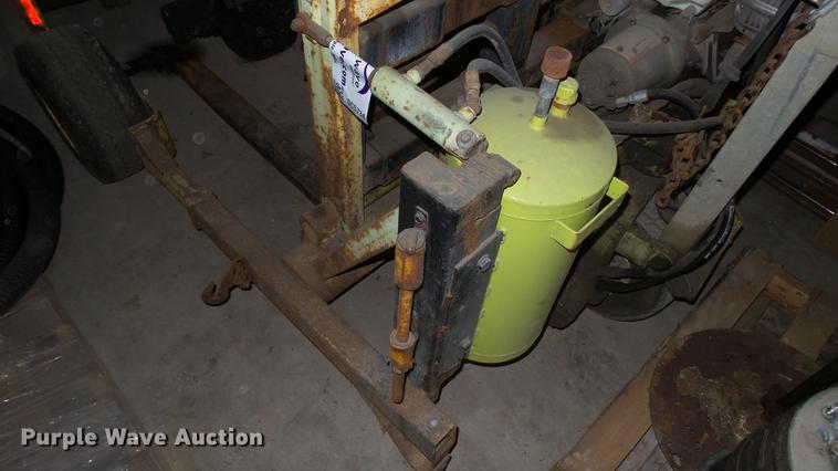 image for item DC5735 (2) Donkey B11 forklifts