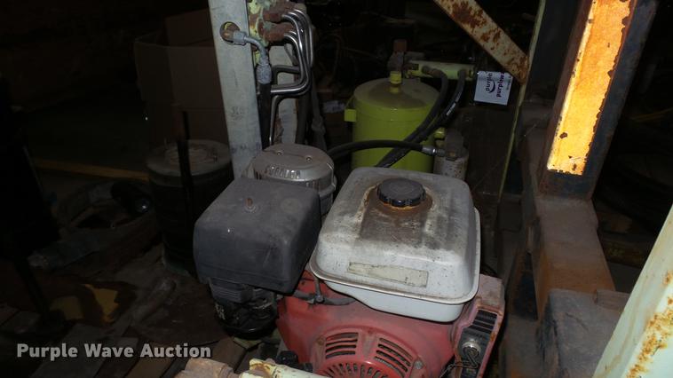 image for item DC5735 (2) Donkey B11 forklifts