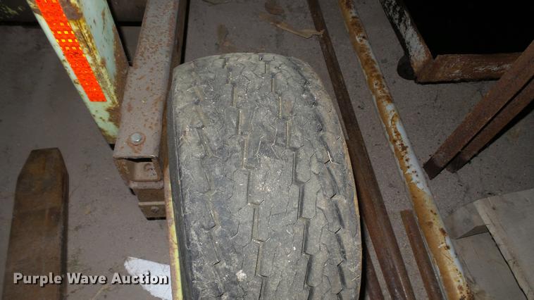 image for item DC5735 (2) Donkey B11 forklifts