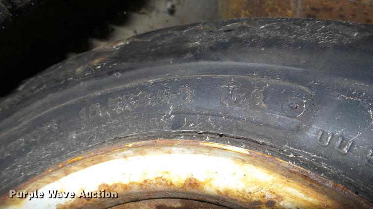 image for item DC5735 (2) Donkey B11 forklifts