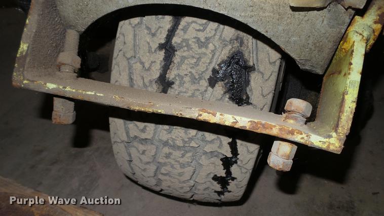 image for item DC5735 (2) Donkey B11 forklifts