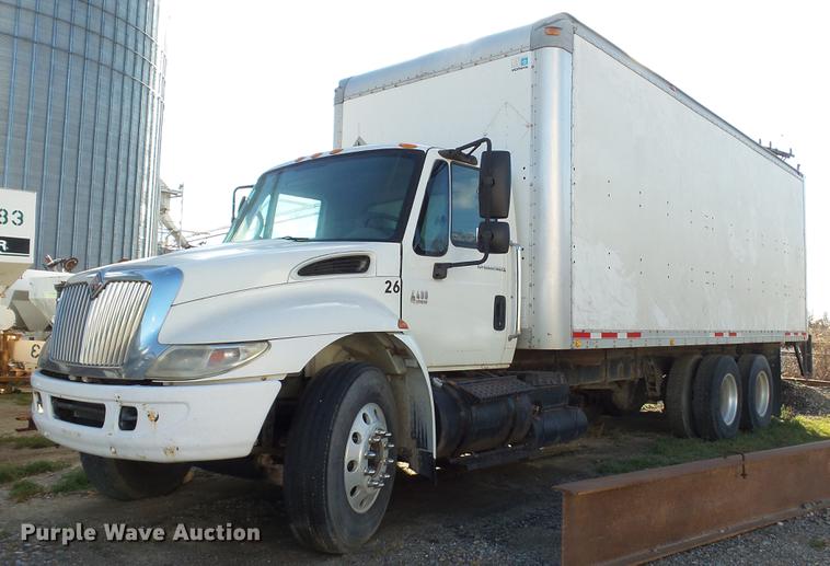 image for item DC5737 2005 International 4400 box truck