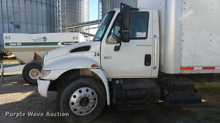 image for item DC5737 2005 International 4400 box truck