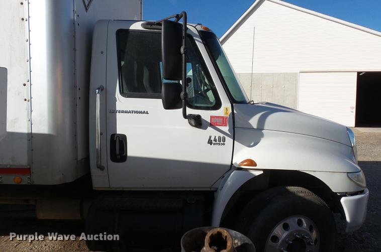 image for item DC5737 2005 International 4400 box truck