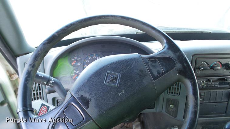 image for item DC5737 2005 International 4400 box truck