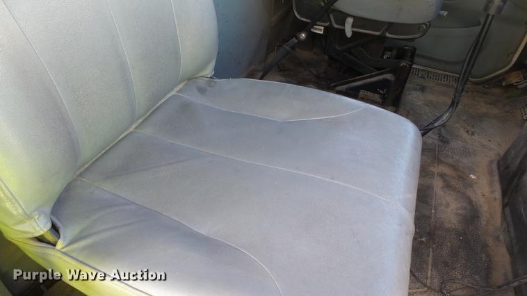 image for item DC5737 2005 International 4400 box truck