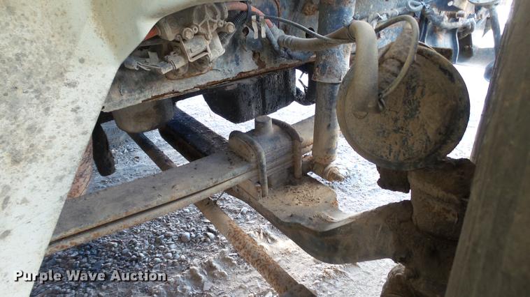 image for item DC5737 2005 International 4400 box truck