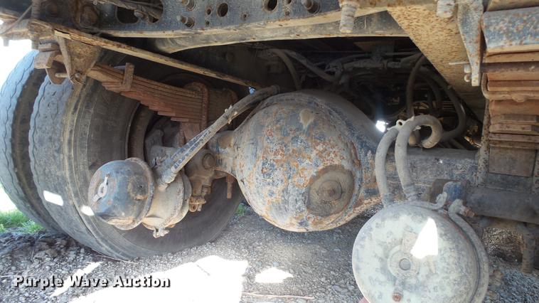 image for item DC5737 2005 International 4400 box truck