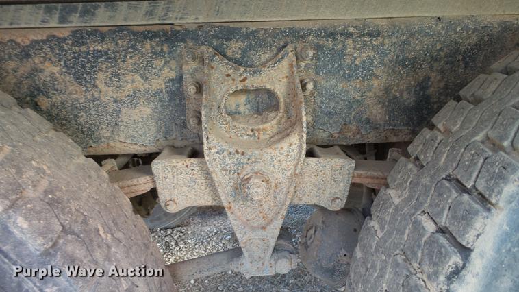 image for item DC5737 2005 International 4400 box truck