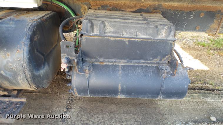 image for item DC5737 2005 International 4400 box truck