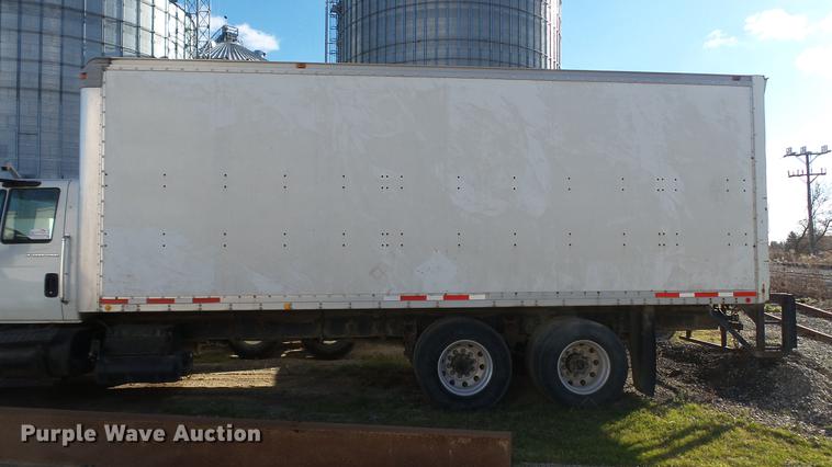 image for item DC5737 2005 International 4400 box truck