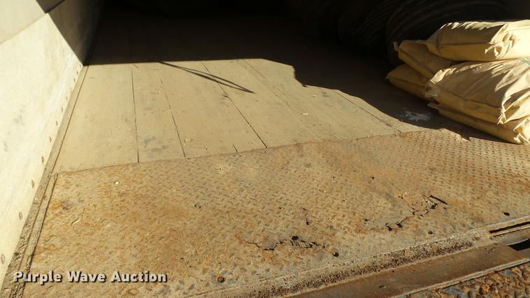 image for item DC5737 2005 International 4400 box truck