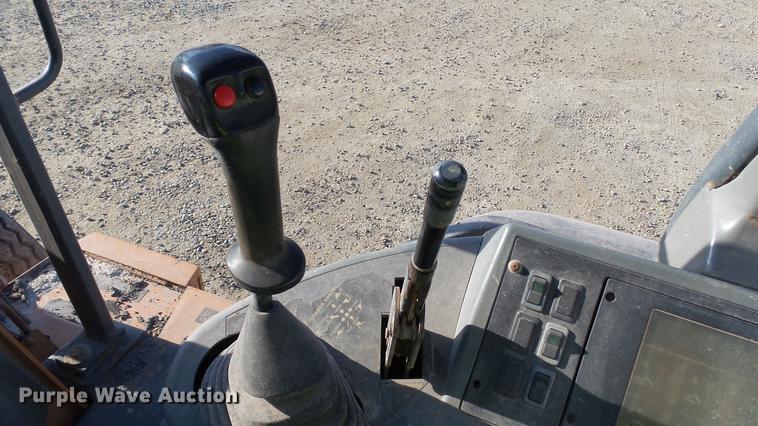 image for item DC5738 Case 570L XT industrial loader