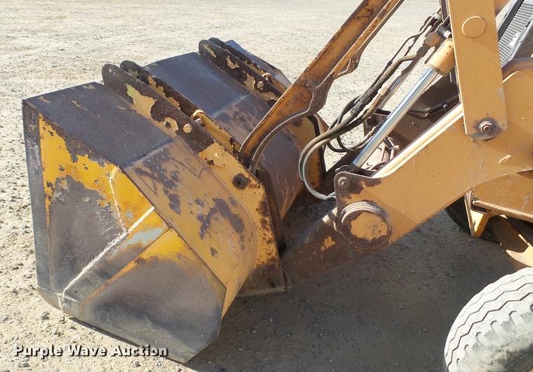 image for item DC5738 Case 570L XT industrial loader