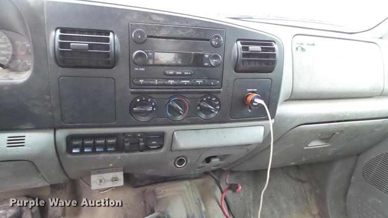 image for item DC5739 2007 Ford F350 Super Duty Crew Cab utility bed pickup truck