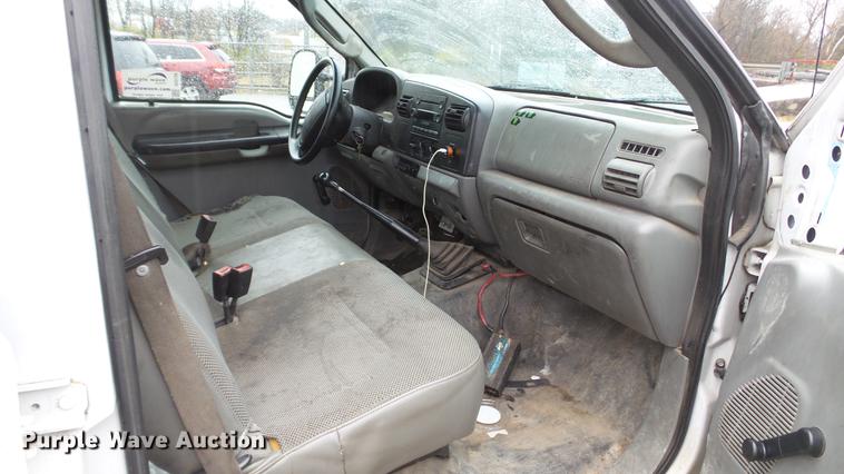 image for item DC5739 2007 Ford F350 Super Duty Crew Cab utility bed pickup truck